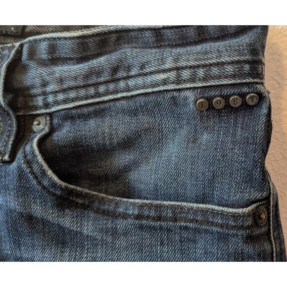 Guess Jeans Shorts Womens Size 29x9 Desmond Relaxed Straight Blue (179) - Picture 3 of 5